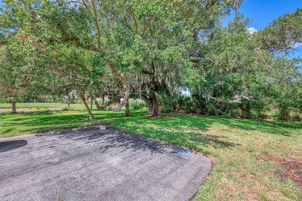 6698 Draw Lane Sarasota FL 34238