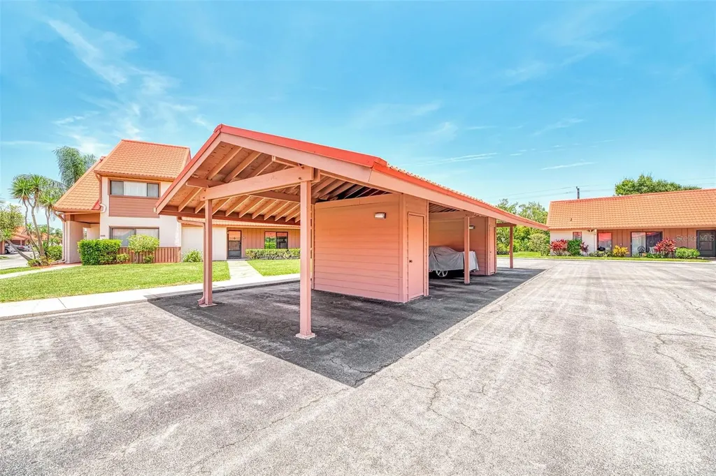 6698 Draw Lane Sarasota FL 34238