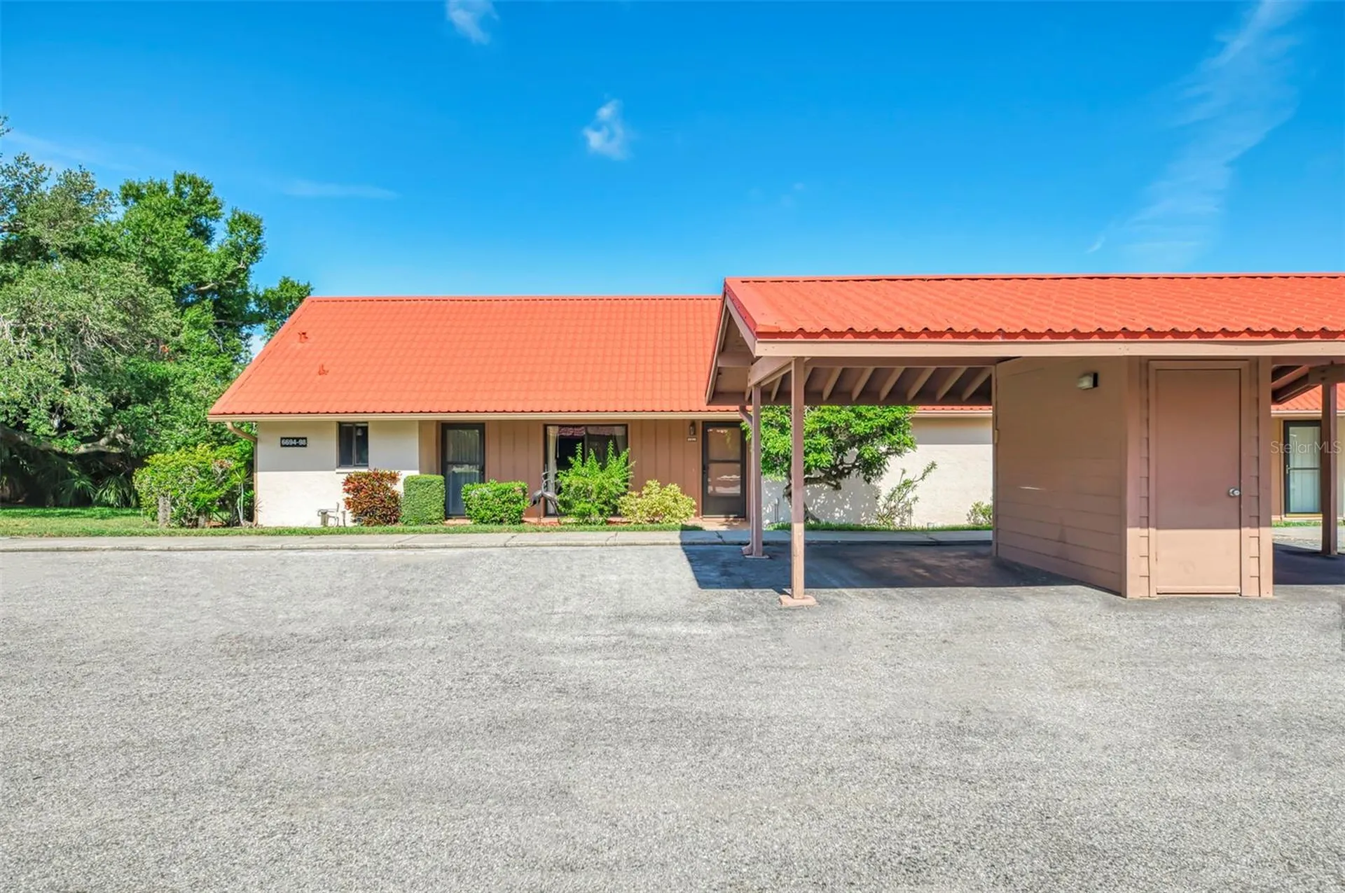 6698 Draw Lane Sarasota FL 34238