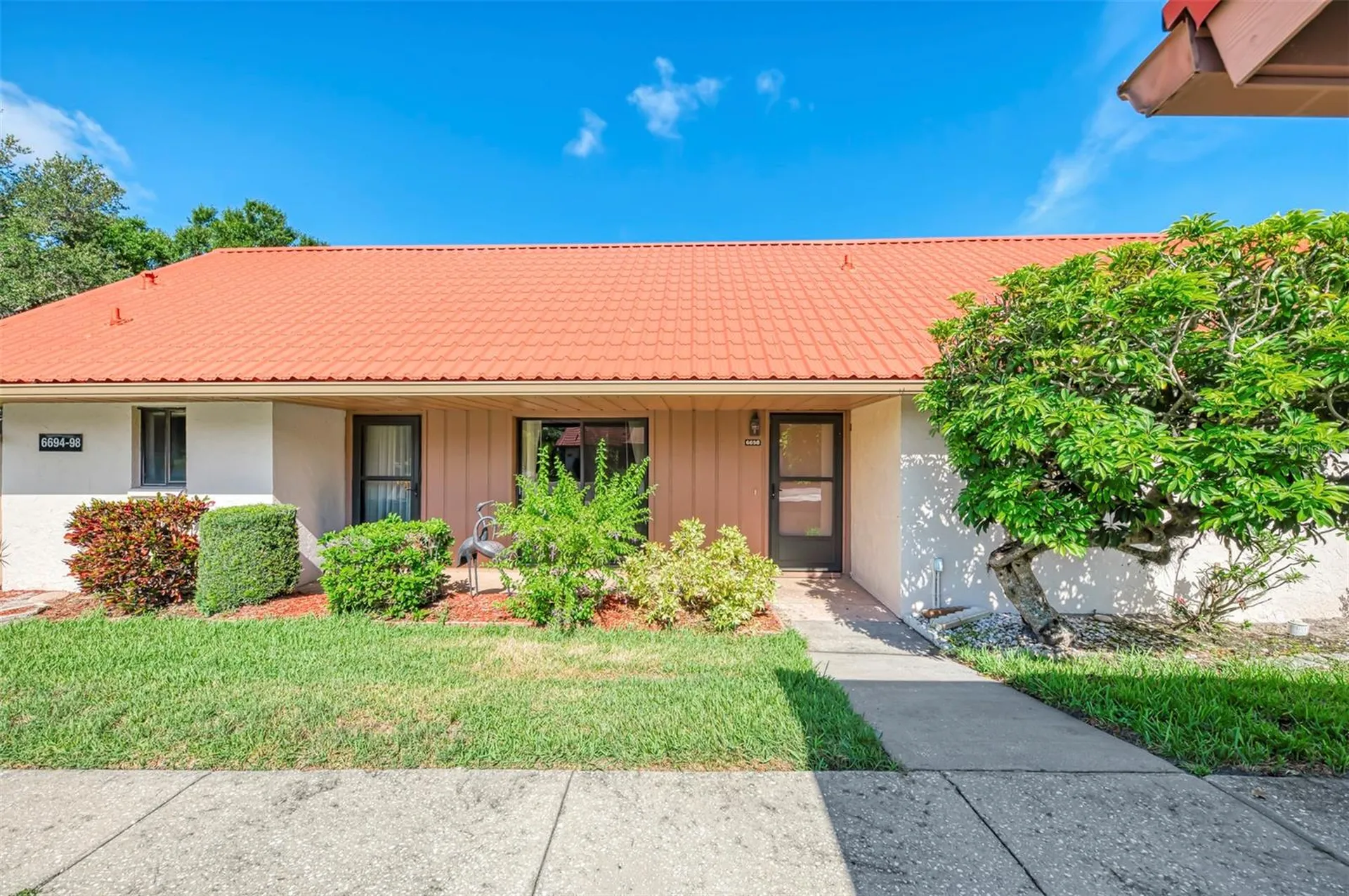 6698 Draw Lane Sarasota FL 34238