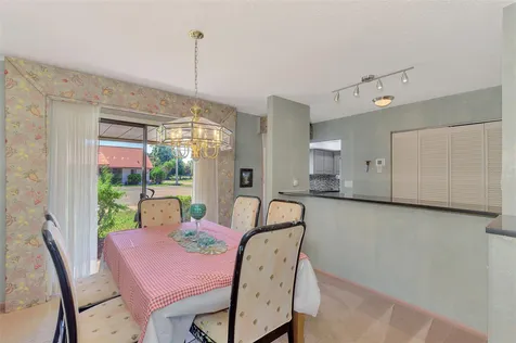 6698 Draw Lane Sarasota FL 34238