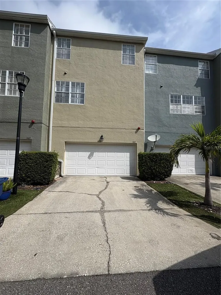 1407 Harbour Walk Road Tampa FL 33602