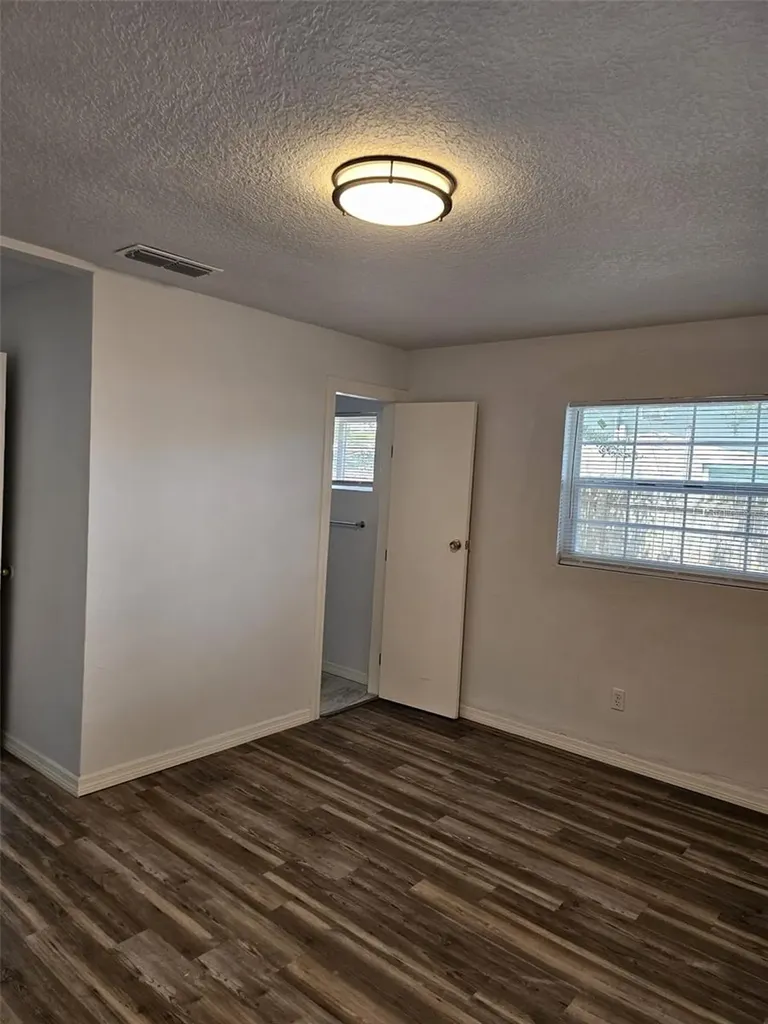1216 Dickens Avenue Orlando FL 32809