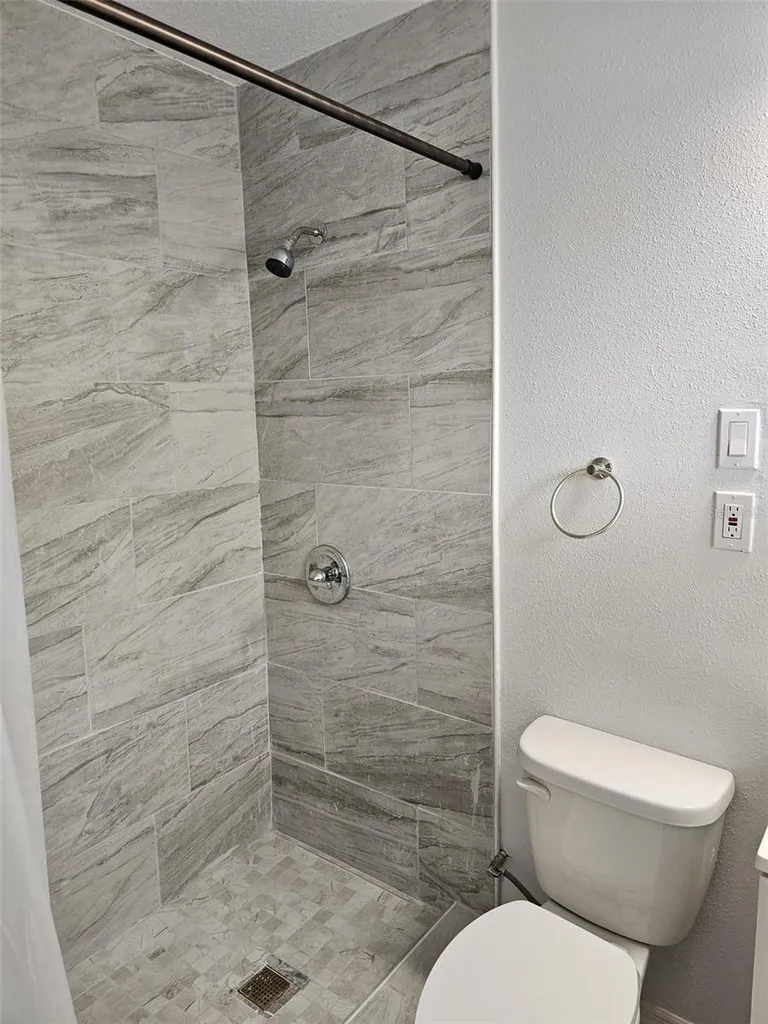 1216 Dickens Avenue Orlando FL 32809