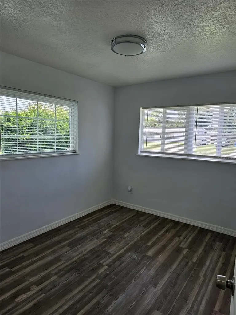 1216 Dickens Avenue Orlando FL 32809