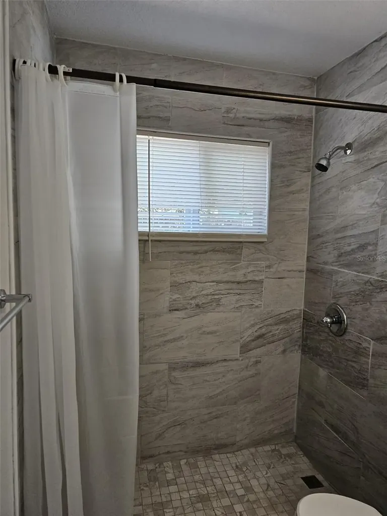 1216 Dickens Avenue Orlando FL 32809