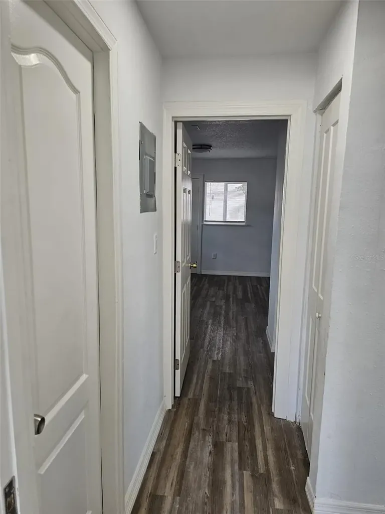 1216 Dickens Avenue Orlando FL 32809