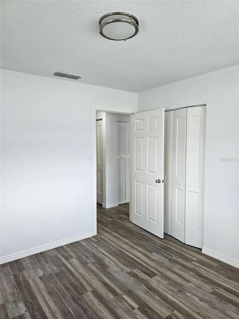 1216 Dickens Avenue Orlando FL 32809