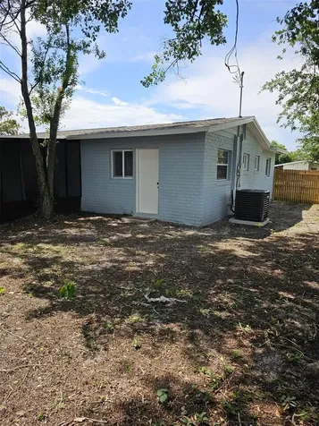 1216 Dickens Avenue Orlando FL 32809