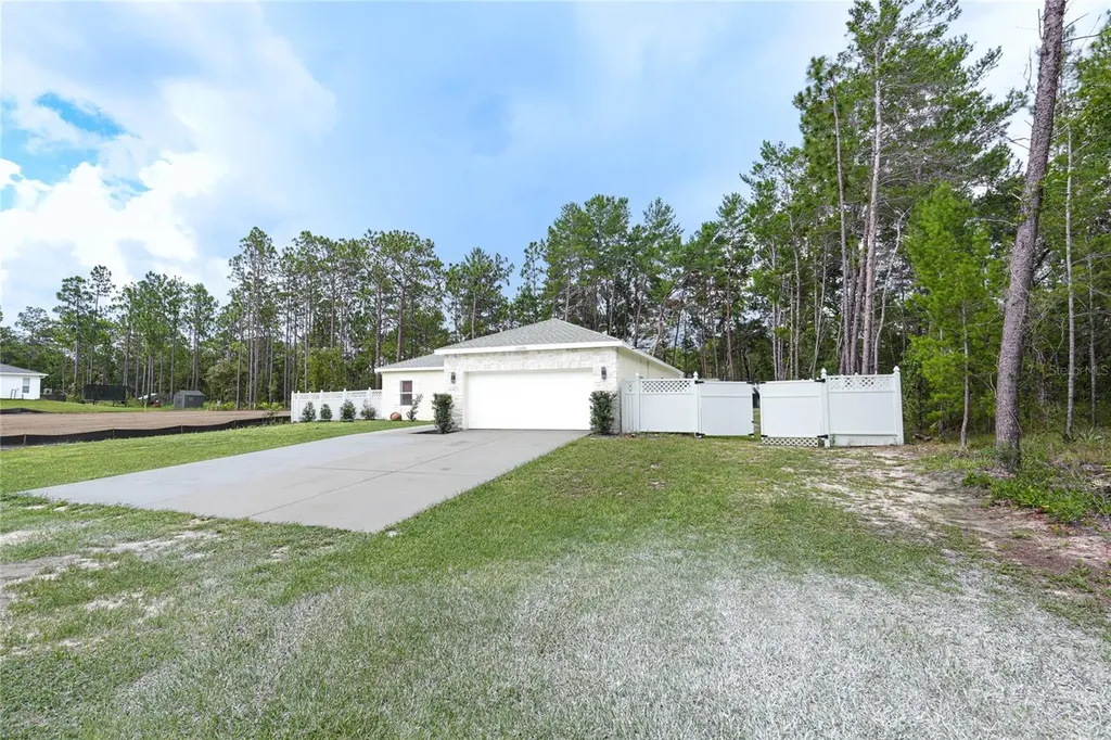 11372 W Sandpiper Avenue Weeki Wachee FL 34614