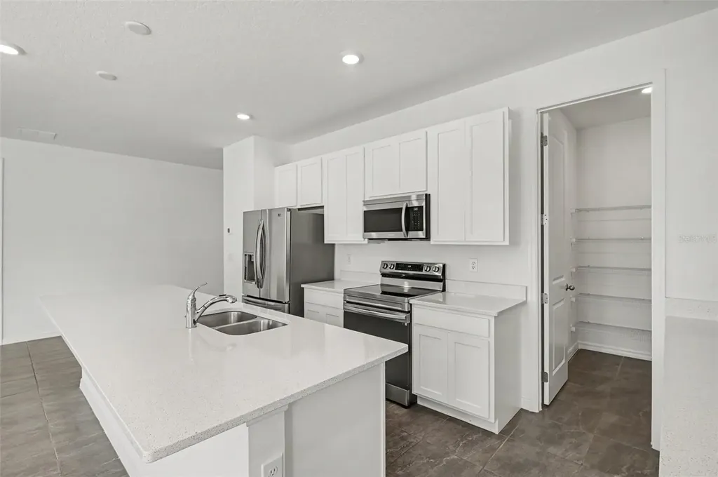 1034 Alabaster Way Deltona FL 32725