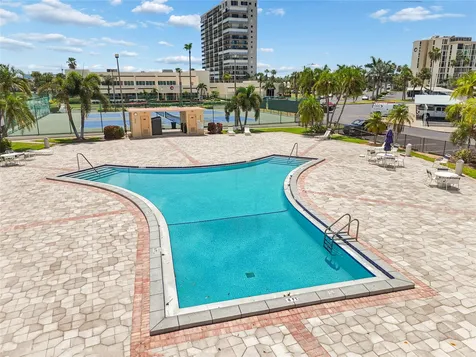 7600 Sun Island Drive S South Pasadena FL 33707