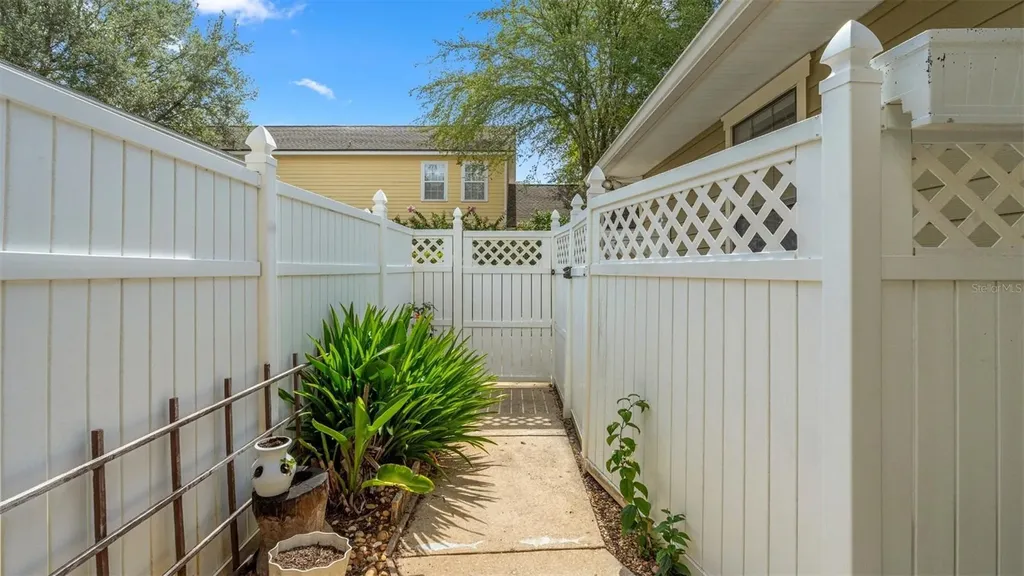 185 SW 129th Terrace Newberry FL 32669