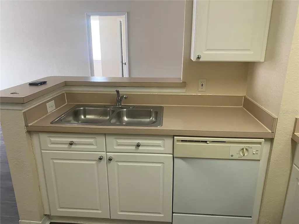 18001 Richmond Place Drive Tampa FL 33647