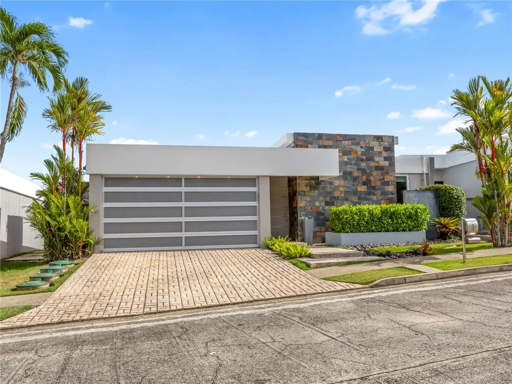 236 Rey Fernando Guaynabo PR 00969