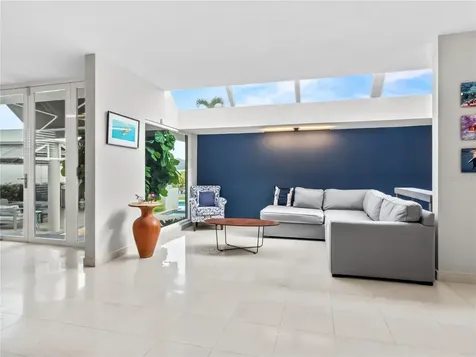 236 Rey Fernando Guaynabo PR 00969