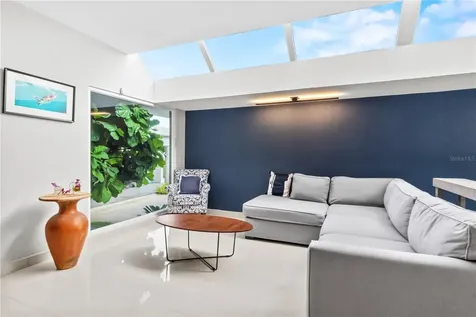 236 Rey Fernando Guaynabo PR 00969