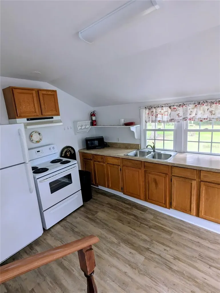 6635 SE 221st Street Hawthorne FL 32640