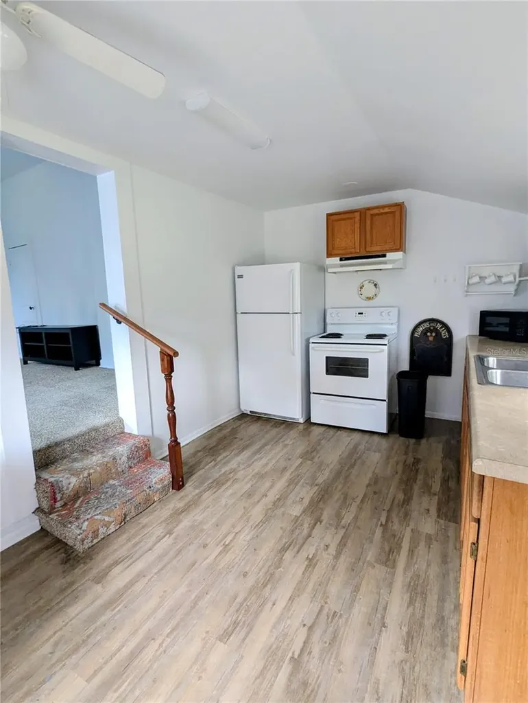 6635 SE 221st Street Hawthorne FL 32640
