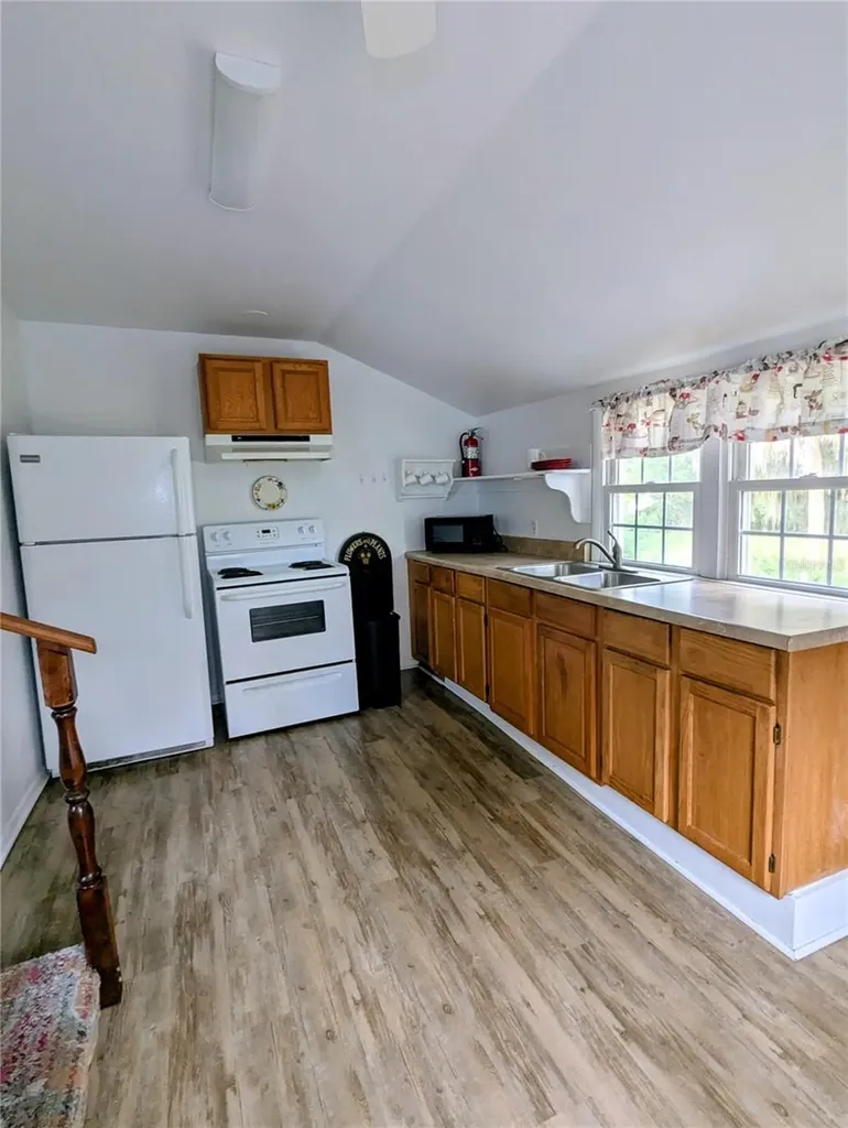 6635 SE 221st Street Hawthorne FL 32640