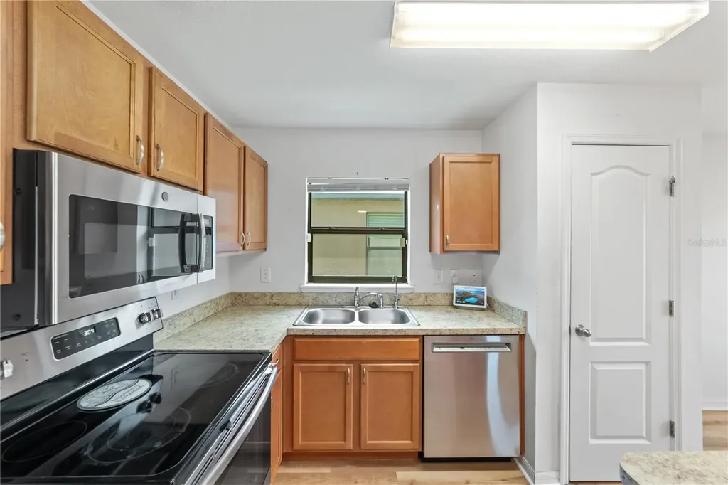 621 Chatham Walk Drive Ruskin FL 33570