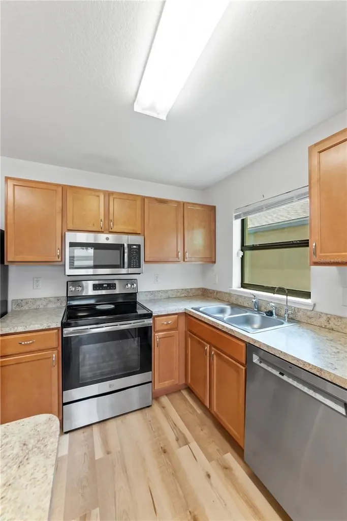 621 Chatham Walk Drive Ruskin FL 33570