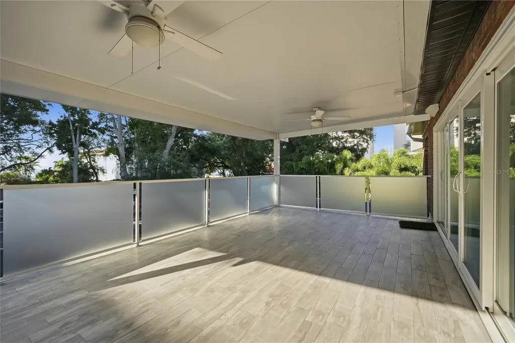 2418 W Palm Drive Tampa FL 33629