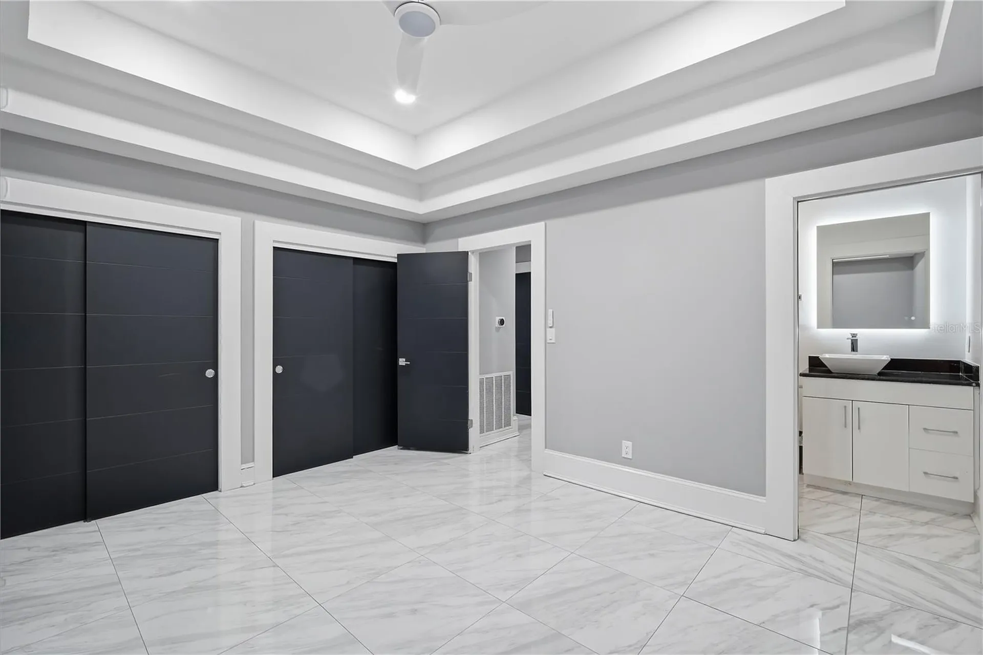 2418 W Palm Drive Tampa FL 33629