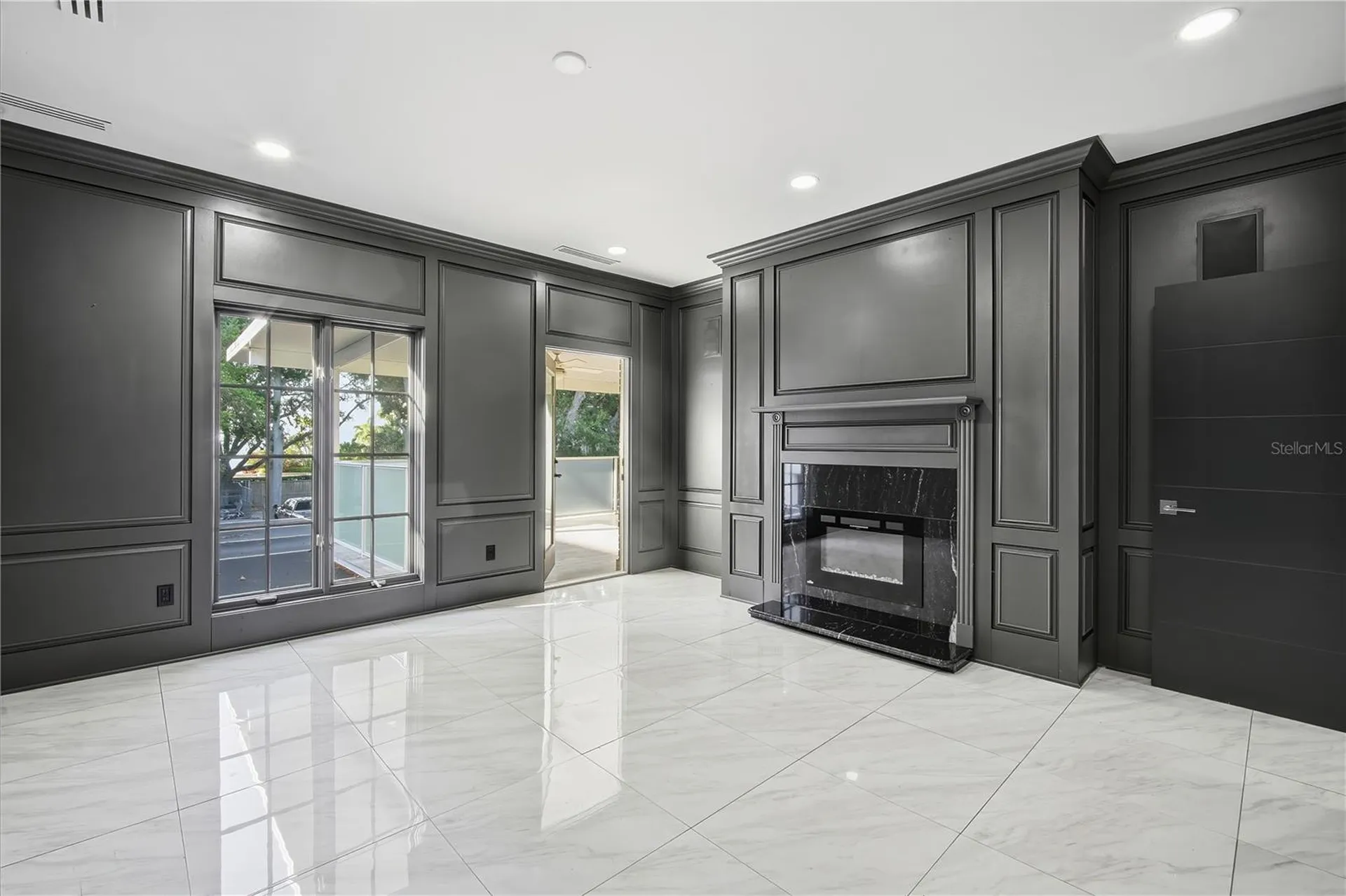 2418 W Palm Drive Tampa FL 33629