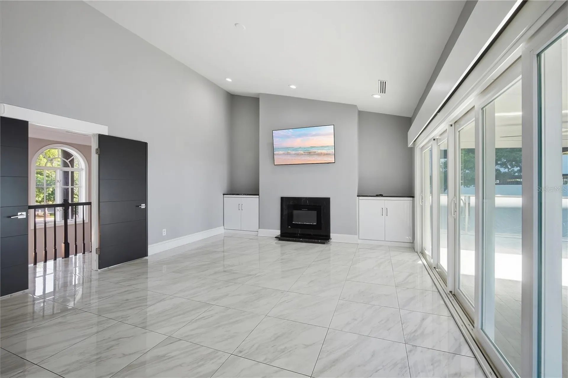 2418 W Palm Drive Tampa FL 33629