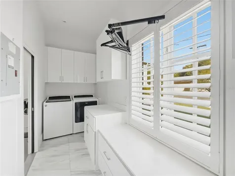 2418 W Palm Drive Tampa FL 33629