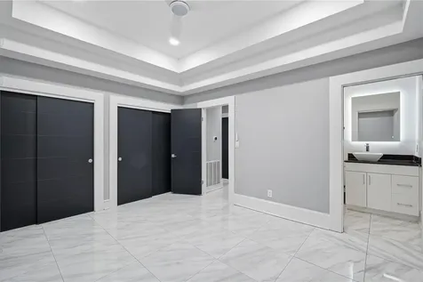 2418 W Palm Drive Tampa FL 33629
