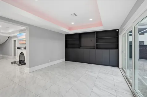 2418 W Palm Drive Tampa FL 33629