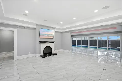 2418 W Palm Drive Tampa FL 33629