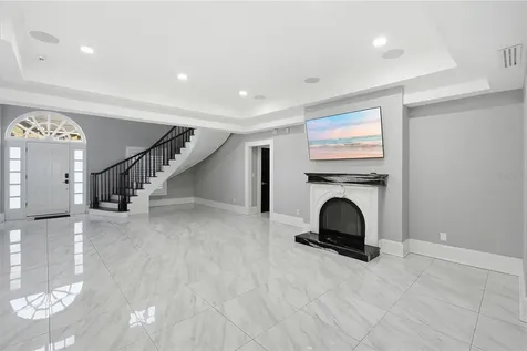 2418 W Palm Drive Tampa FL 33629