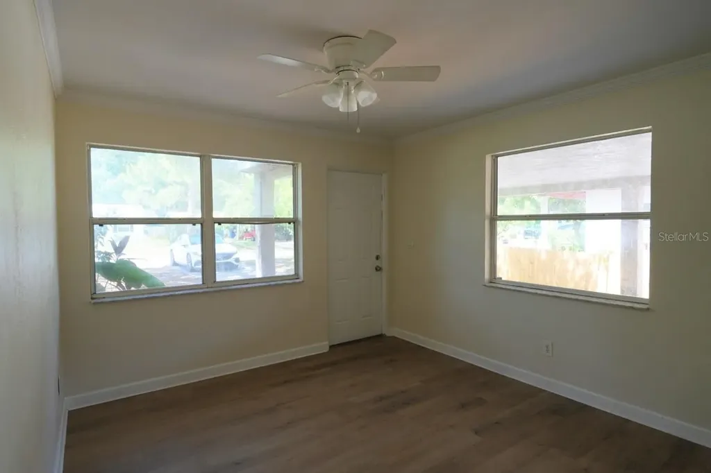 2834 25th Avenue N St Petersburg FL 33713