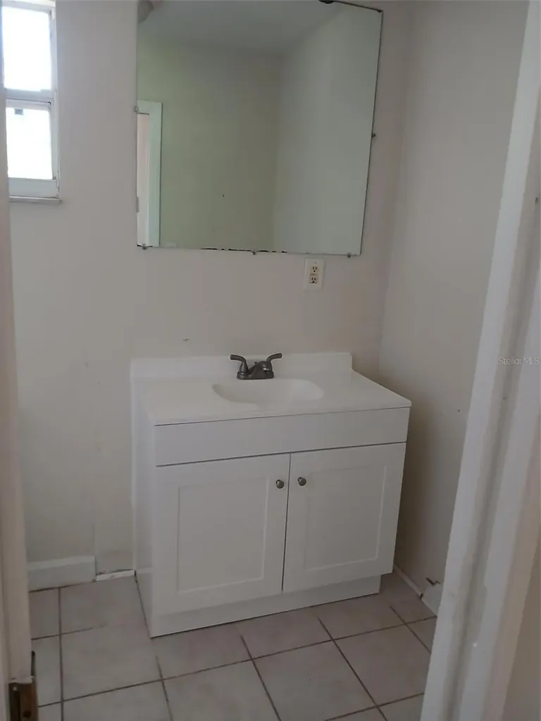 2834 25th Avenue N St Petersburg FL 33713