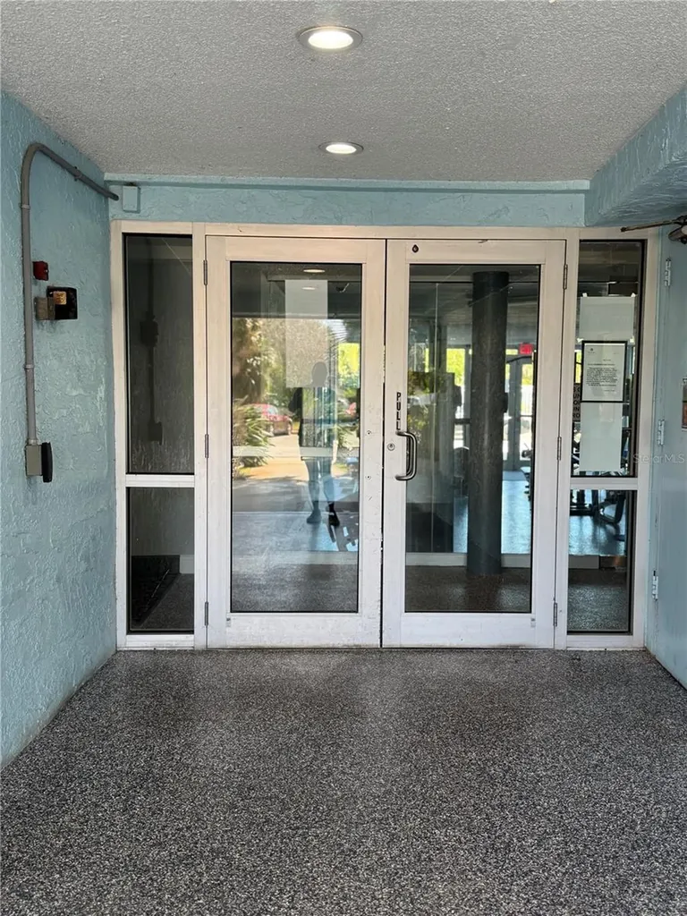 3315 58th Avenue S St Petersburg FL 33712