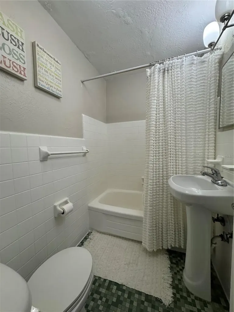 3315 58th Avenue S St Petersburg FL 33712