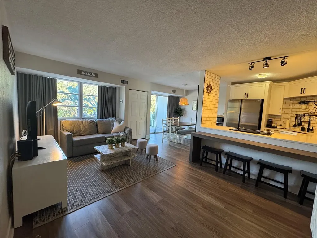 3315 58th Avenue S St Petersburg FL 33712