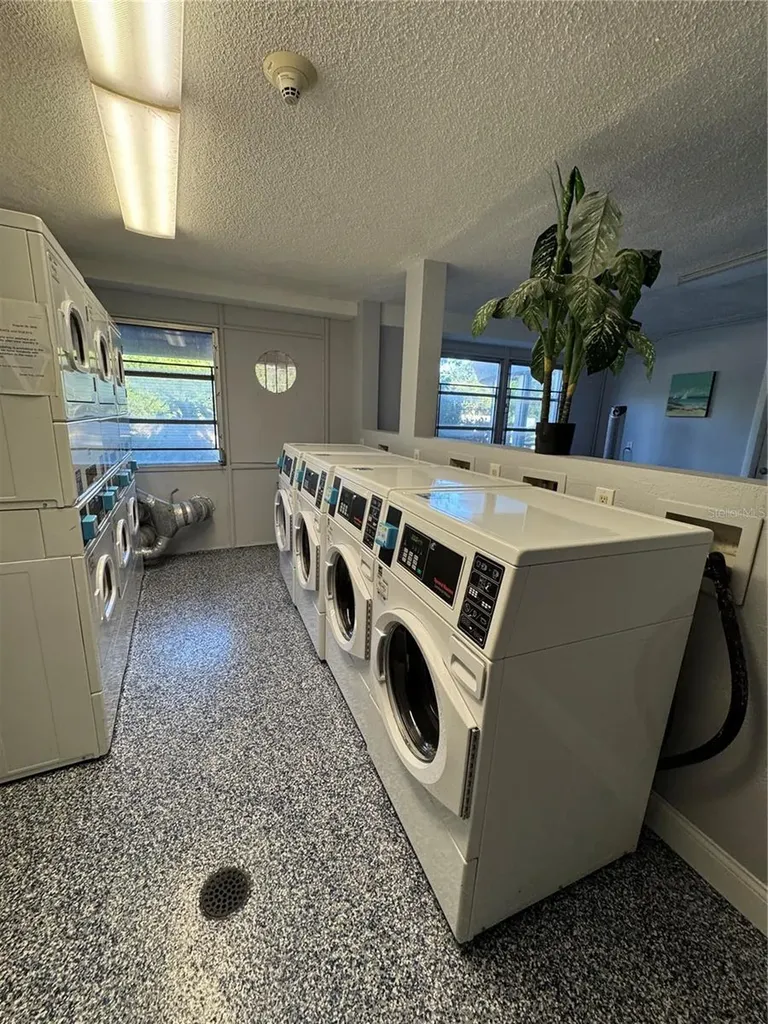 3315 58th Avenue S St Petersburg FL 33712