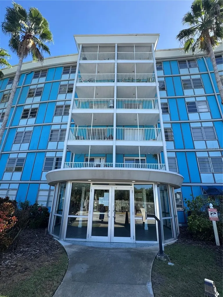 3315 58th Avenue S St Petersburg FL 33712