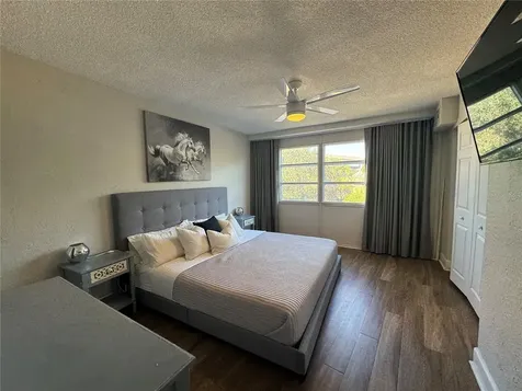 3315 58th Avenue S St Petersburg FL 33712