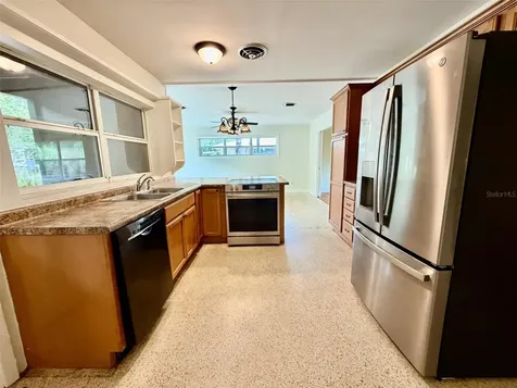 905 NW 36th Avenue Gainesville FL 32609