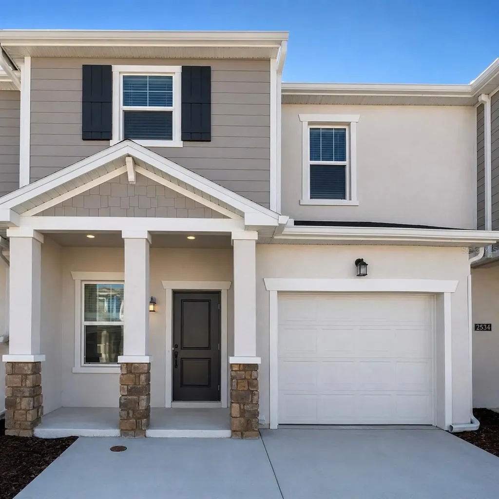 2528 Skyline Loop Kissimmee FL 34758