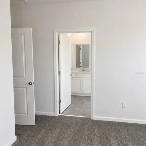 2528 Skyline Loop Kissimmee FL 34758
