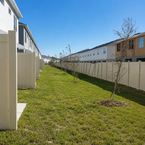 2528 Skyline Loop Kissimmee FL 34758