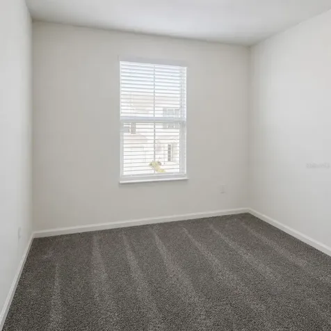 2528 Skyline Loop Kissimmee FL 34758