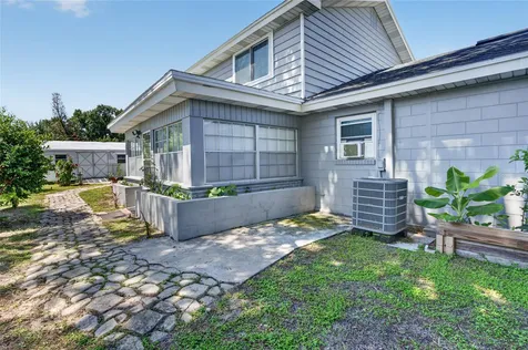 1500 Avenue G NE Winter Haven FL 33881
