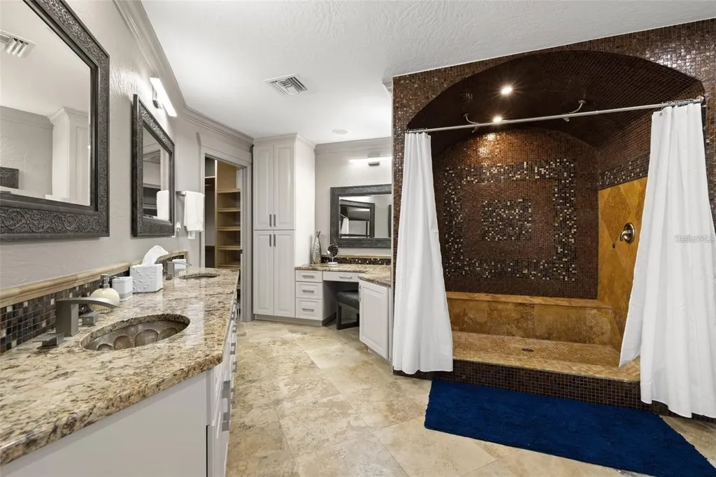 2785 Bayside Drive S St Petersburg FL 33705